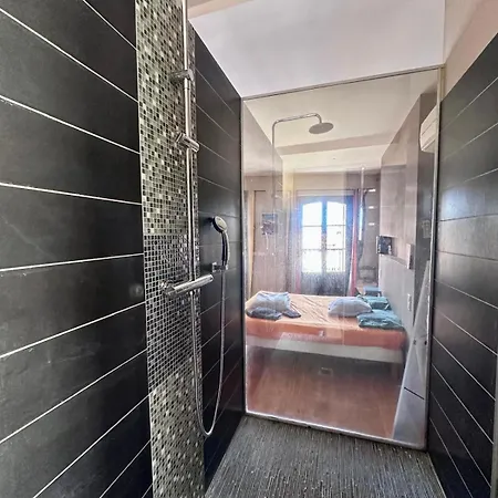 Charming Duplex With 2 Terraces *